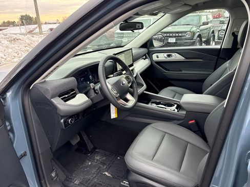 New 2026 Ford Explorer Active w/ Active Comfort Package image 3
