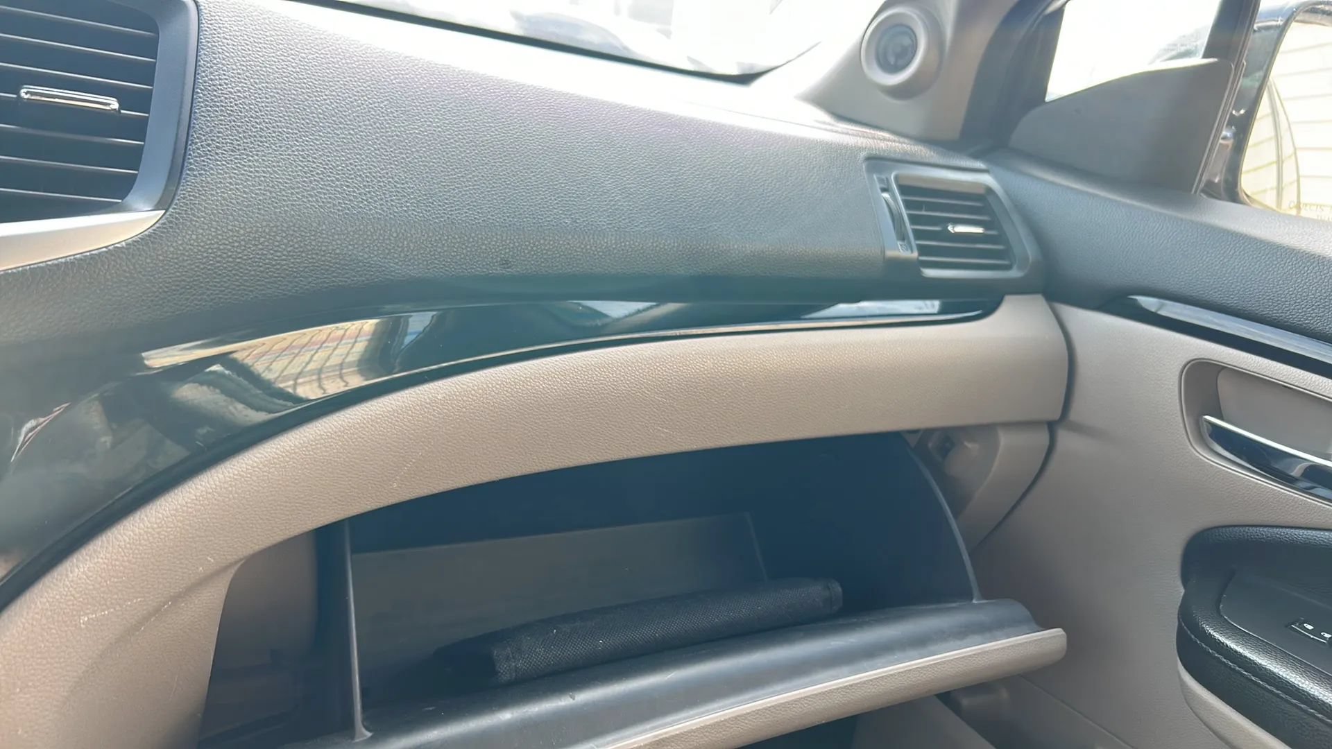 Used 2016 Honda Pilot Touring image 14
