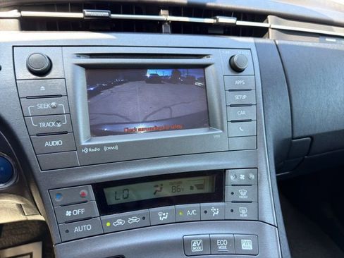 Used 2014 Toyota Prius Three FWD image 16