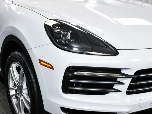 Used 2023 Porsche Cayenne AWD/4WD image 68
