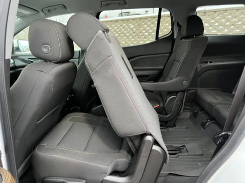 Used 2023 GMC Acadia SLE w/ LPO, Floor Liner Package image 5
