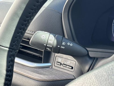 Used 2025 Toyota Grand Highlander AWD image 9