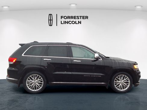 Used 2017 Jeep Grand Cherokee Summit AWD/4WD image 2