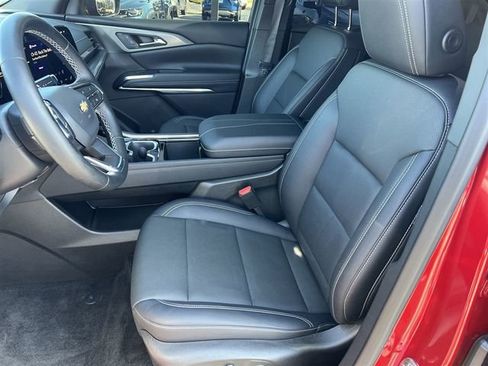 Certified 2026 Chevrolet Traverse LT w/ Driver Confidence Package AWD/4WD image 18