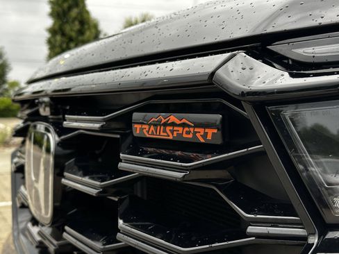Certified 2025 Honda Pilot TrailSport image 9