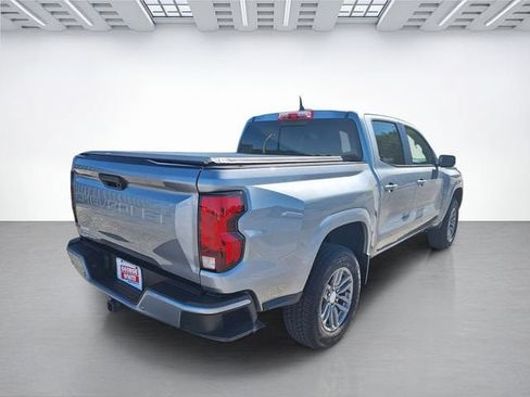 Used 2024 Chevrolet Colorado LT w/ LT Convenience Package II AWD/4WD image 4