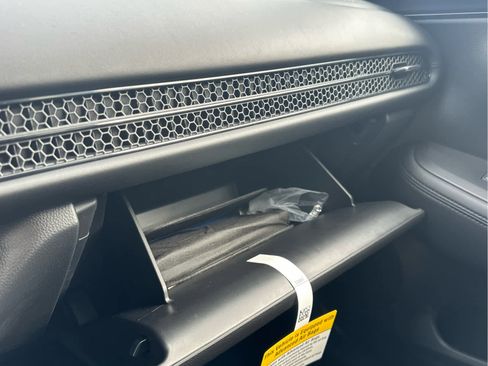 New 2026 Honda HR-V LX image 33