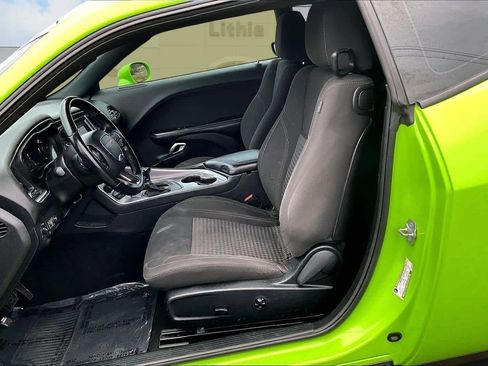 Used 2019 Dodge Challenger SXT w/ Blacktop Package image 11