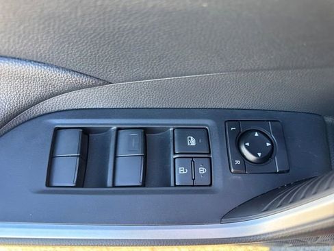 Used 2025 Toyota RAV4 LE image 19