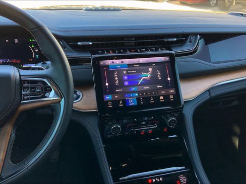 New 2023 Jeep Grand Cherokee Summit AWD/4WD image 7