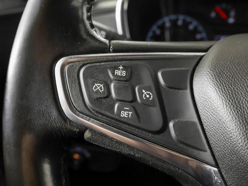 Used 2018 Chevrolet Equinox LT FWD image 26