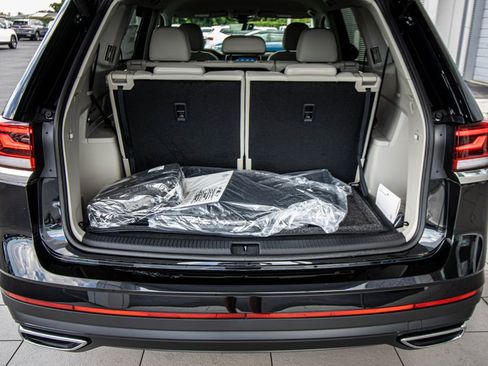 New 2026 Volkswagen Atlas SE FWD image 19