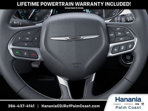 New 2026 Chrysler Pacifica Select FWD image 21