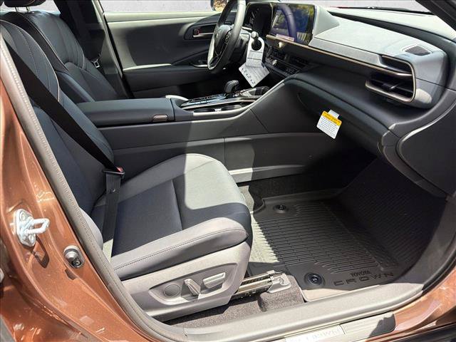 Used 2026 Toyota Crown AWD/4WD image 13