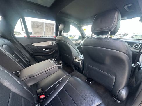 Used 2020 Mercedes-Benz GLC 300 GLC 300 image 27