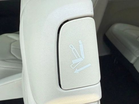 Used 2017 Chrysler Pacifica Touring-L w/ Tire & Wheel Group FWD image 53
