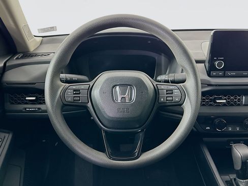 Used 2025 Honda Accord SE image 17