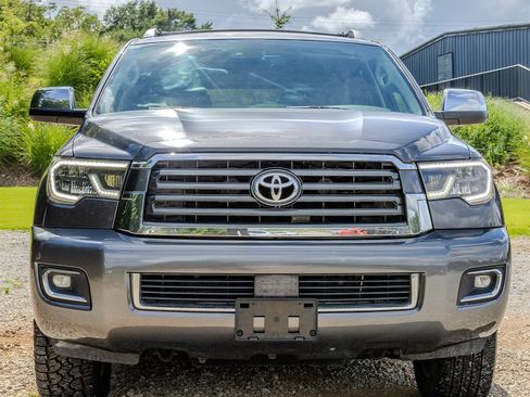 Used 2018 Toyota Sequoia Limited w/ Safety & Convenience Package RWD image 8