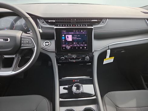 New 2026 Jeep Grand Cherokee Laredo AWD/4WD image 14