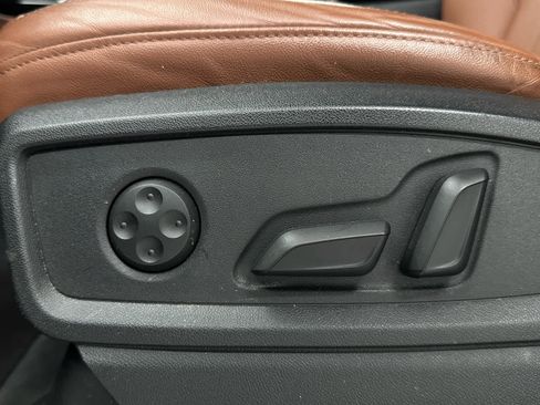 Used 2021 Audi Q5 Premium Plus w/ Premium Plus Package image 12