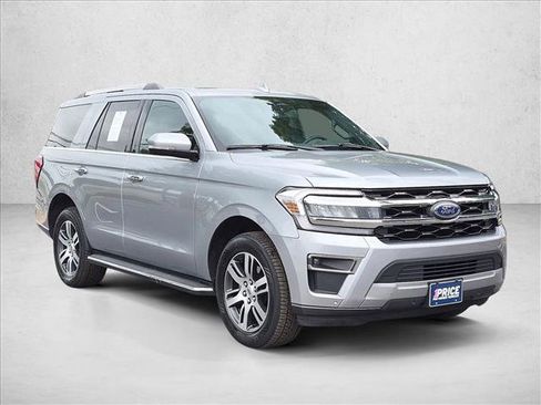 Used 2023 Ford Expedition Limited RWD image 3