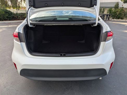 Used 2024 Toyota Corolla LE image 30