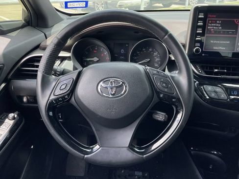 Used 2019 Toyota C-HR Limited FWD image 12