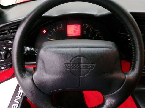 Used 1995 Chevrolet Corvette Convertible RWD image 22