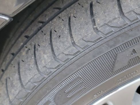 Used 2019 Chevrolet Cruze LT image 14