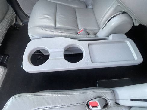 Used 2014 Toyota Highlander XLE AWD/4WD image 23