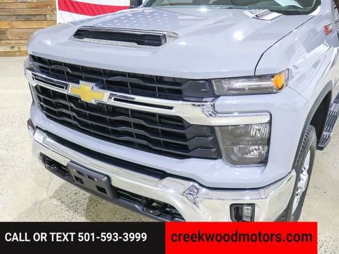 Used 2024 Chevrolet Silverado 2500 LT w/ Convenience Package image 25