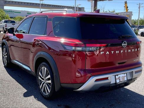 Used 2022 Nissan Pathfinder Platinum w/ Cargo Package FWD image 3