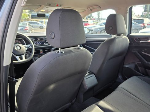 Used 2021 Volkswagen Jetta R-Line image 18