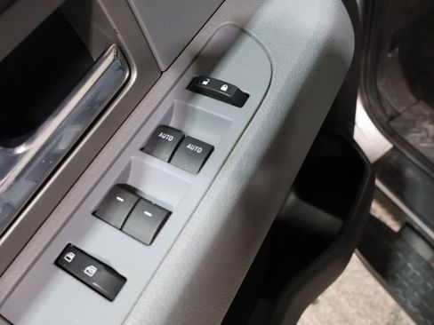 Used 2011 Ford F150 XLT w/ XLT Chrome Pkg image 16