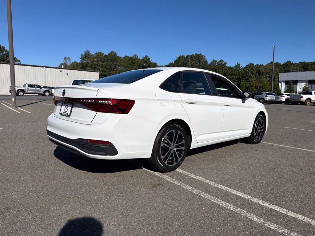 Used 2025 Volkswagen Jetta Sport FWD image 5