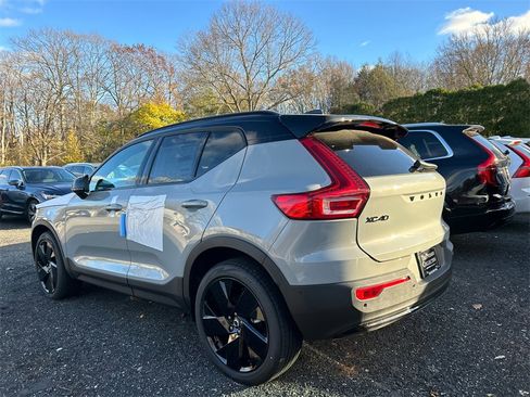 New 2026 Volvo XC40 B5 Ultra w/ Climate Package image 4