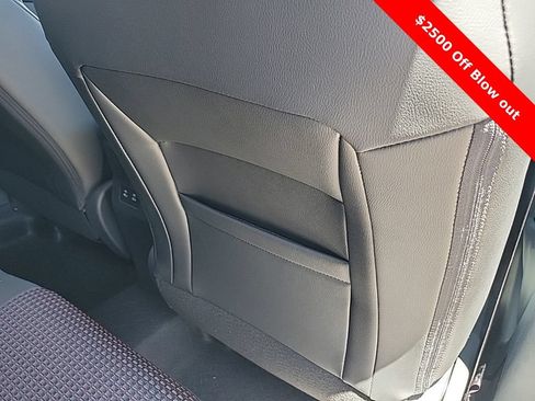 New 2025 Nissan Kicks SR FWD image 37