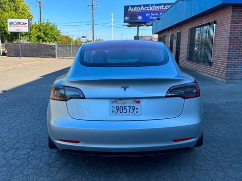 Used 2018 Tesla Model 3 Long Range RWD image 6