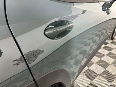 Used 2025 Chevrolet Trax LT image 29