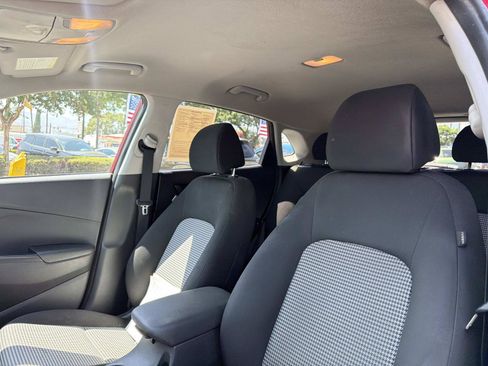 Used 2020 Hyundai Kona SEL FWD image 18