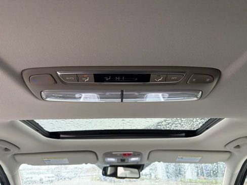 Certified 2025 Kia Telluride EX image 22