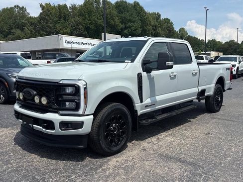 Used 2025 Ford F250 Lariat w/ Black Appearance Package AWD/4WD image 3