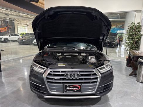 Used 2019 Audi Q5 2.0T Premium Plus w/ Premium Plus Package AWD/4WD image 18