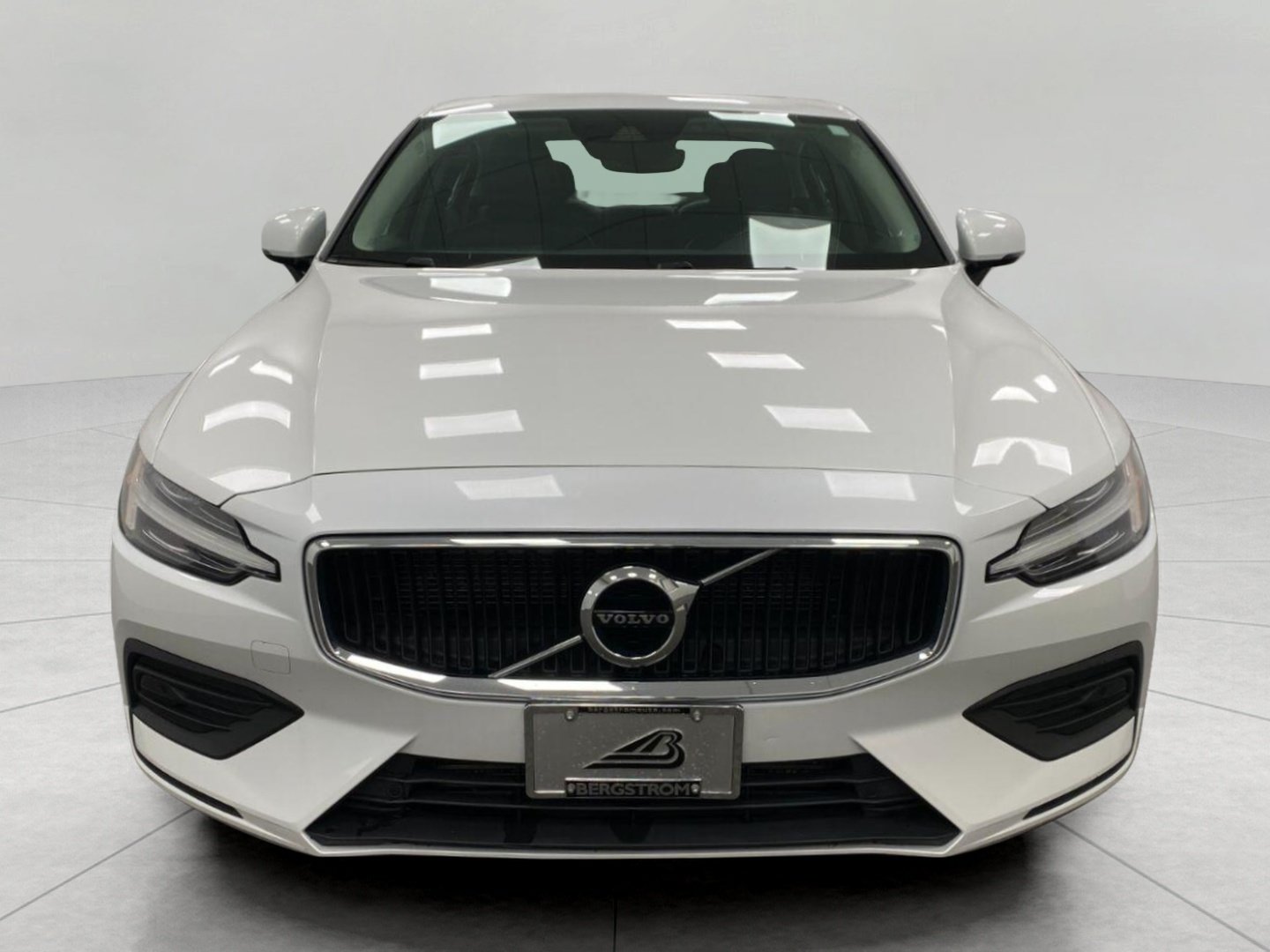 Used 2020 Volvo S60 T6 Momentum AWD/4WD image 9