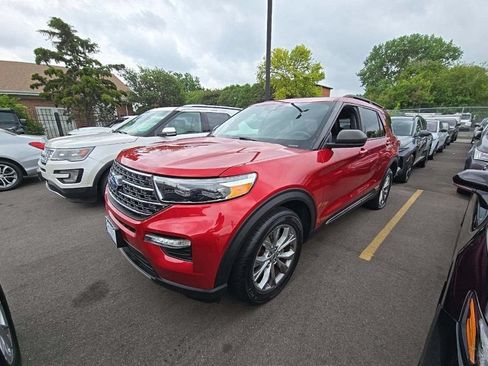 Used 2020 Ford Explorer XLT w/ Equipment Group 202A AWD/4WD image 2