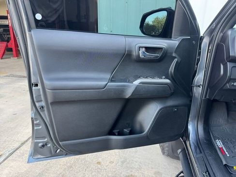 Used 2023 Toyota Tacoma TRD Pro image 4