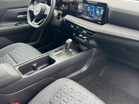 New 2026 Nissan Kicks SV image 16