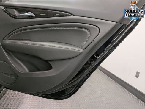 Used 2018 Buick Regal Essence w/ Driver Confidence Package #1 image 25