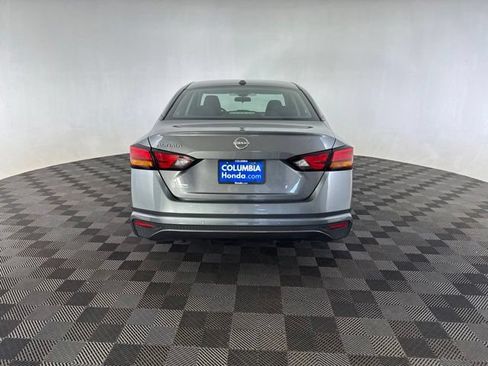 Used 2025 Nissan Altima 2.5 SV FWD image 8