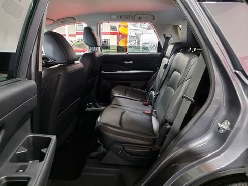 Used 2023 Nissan Pathfinder SL AWD/4WD image 20